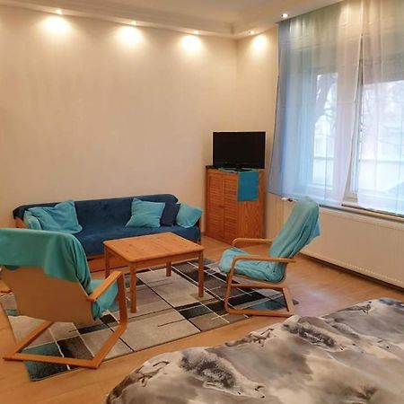 Lara Apartman Βουδαπέστη Εξωτερικό φωτογραφία