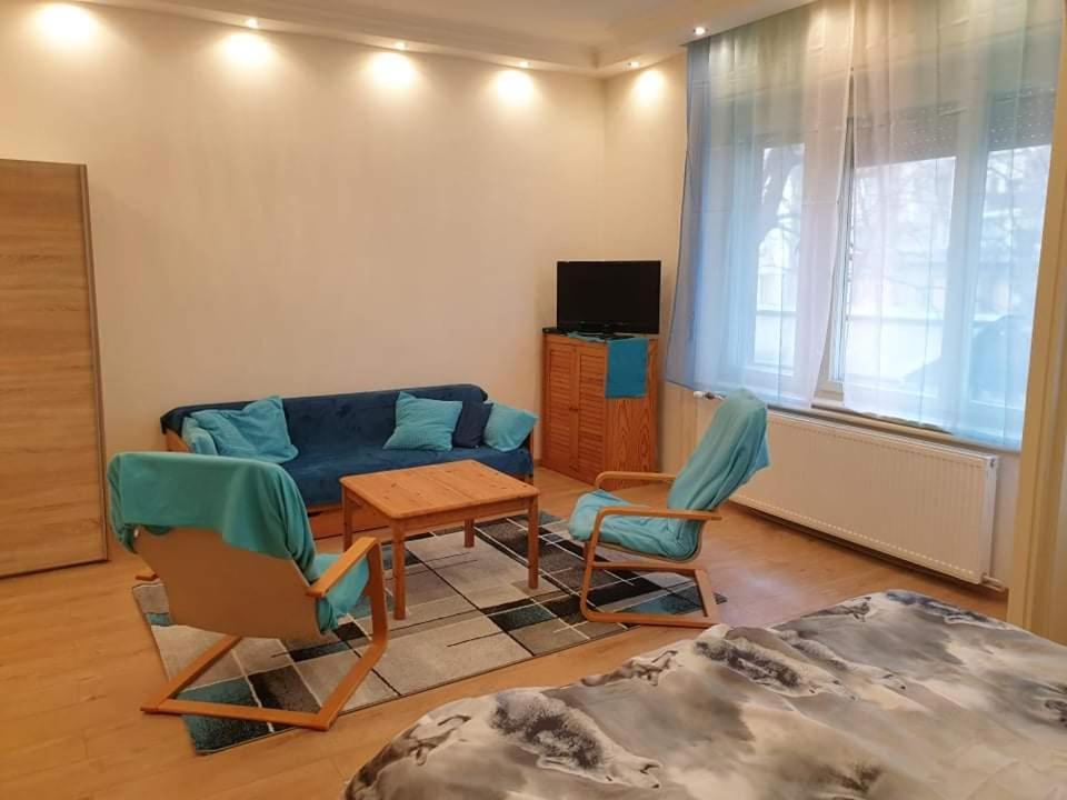 Lara Apartman Βουδαπέστη Εξωτερικό φωτογραφία