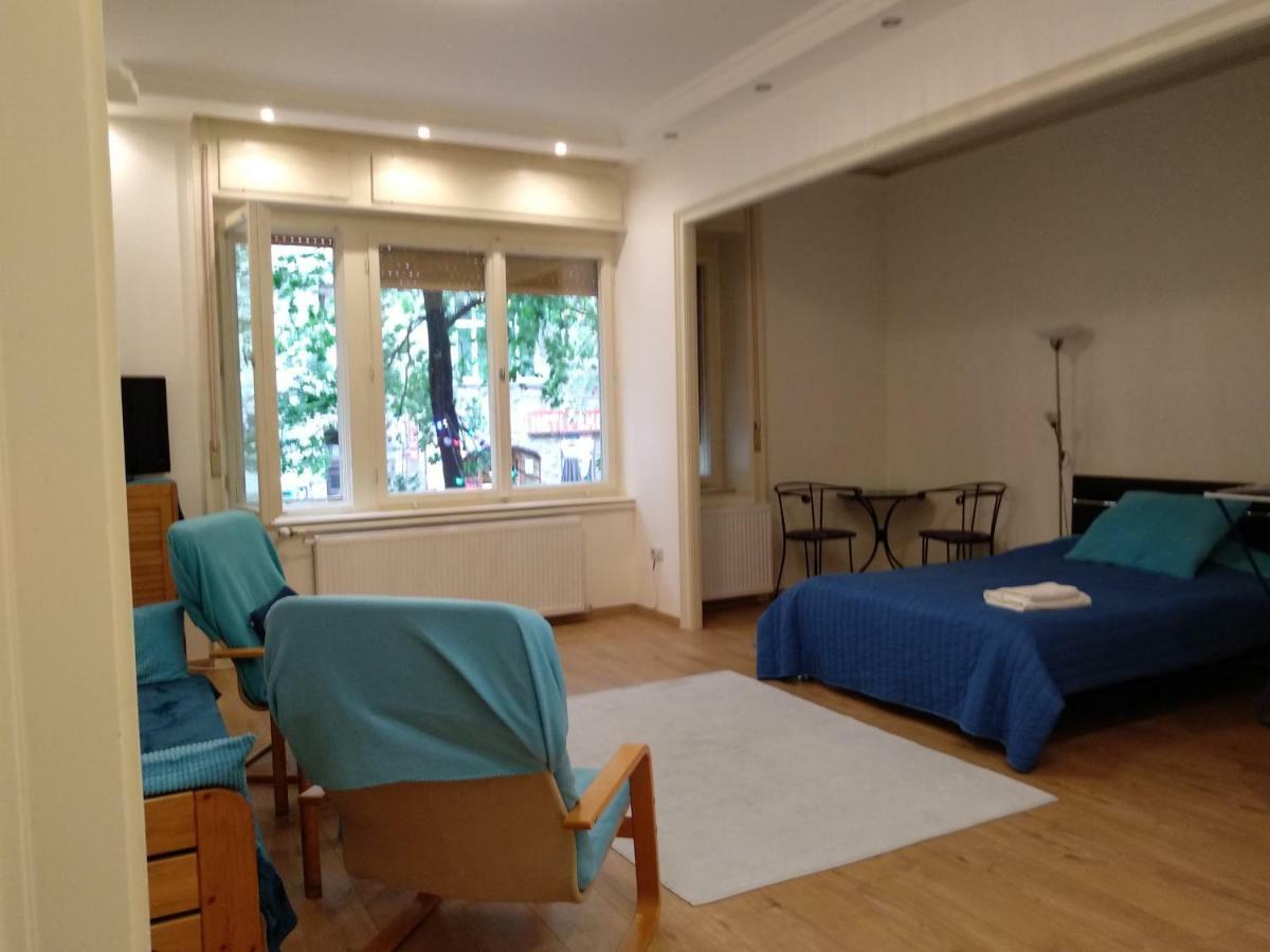 Lara Apartman Βουδαπέστη Εξωτερικό φωτογραφία